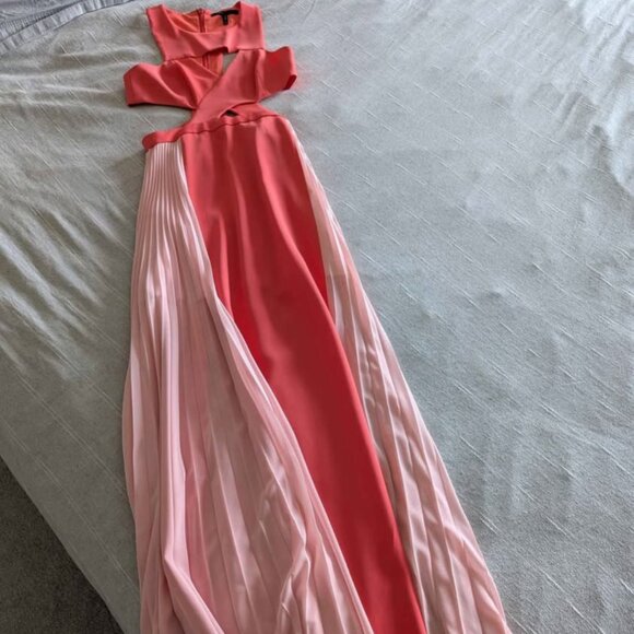 BCBG Maxazria Giselle Cut Out Dress size 6 - Picture 3 of 4